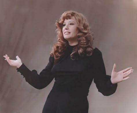 Алла Пугачёва в молодости: начало звёздного пути и личная жизнь