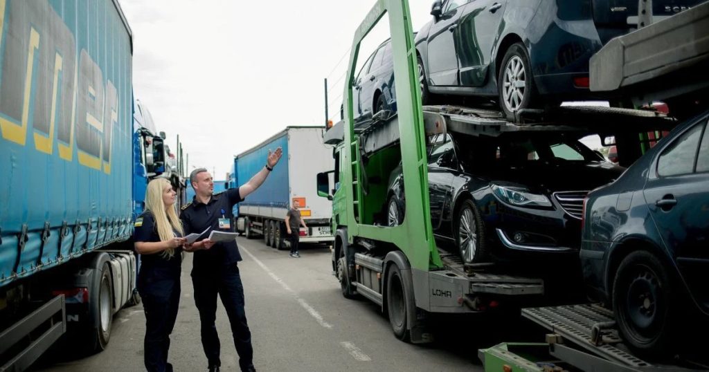Через 2 роки ваше авто не зможе виїхати з гаража: як податки вбивають авторинок України зображення 2