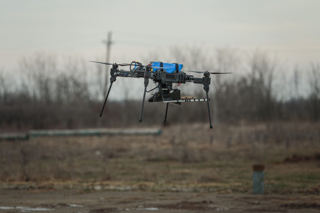 БПЛА Мураха на полігоні. Ретранслятор для FPV-екіпажів розробили інженери Lumiere Tech
