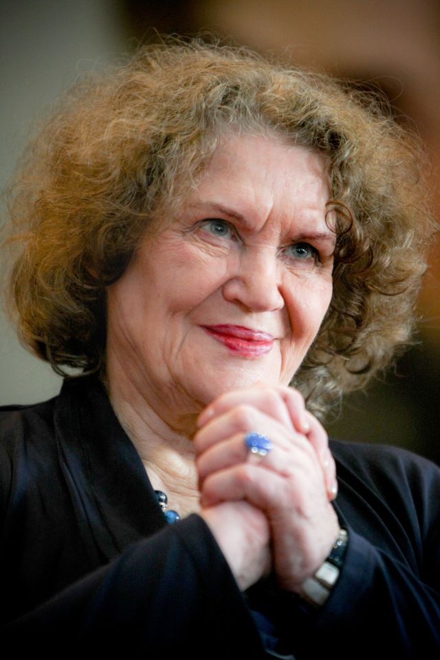 Ліна Костенко Біографія: життєвий шлях, творчість і особисте життя