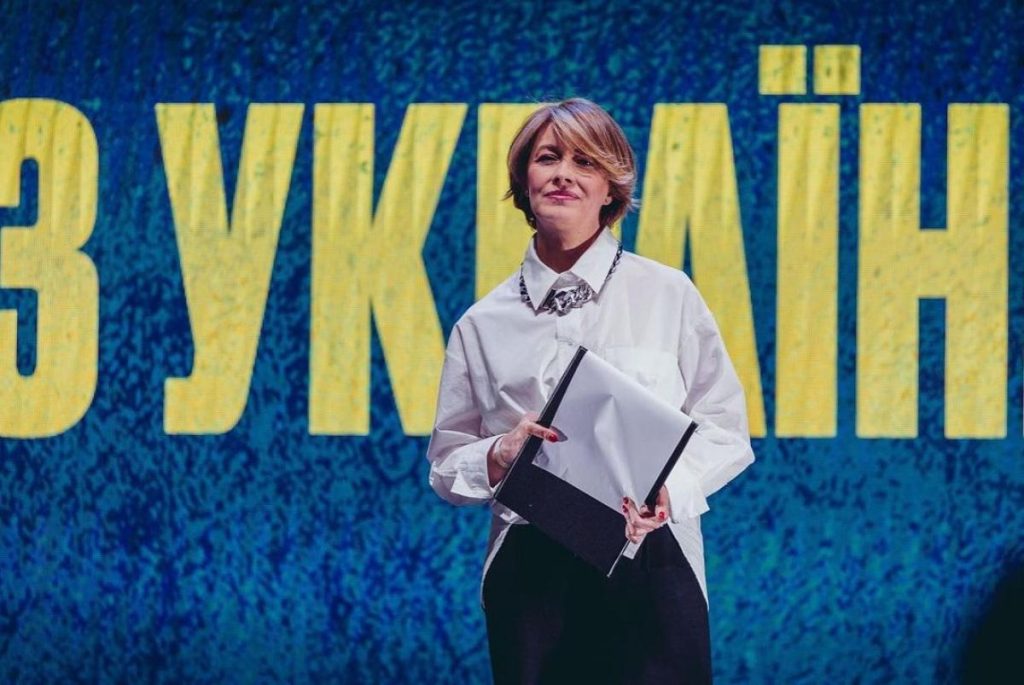 Елена Кравец Развод: причины, реакция и влияние на личную жизнь и карьеру