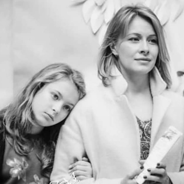 Елена Кравец Развод: причины, реакция и влияние на личную жизнь и карьеру